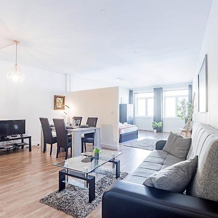 Amazing Apartment In Downtown Porto By Lovelystay Exterior photo